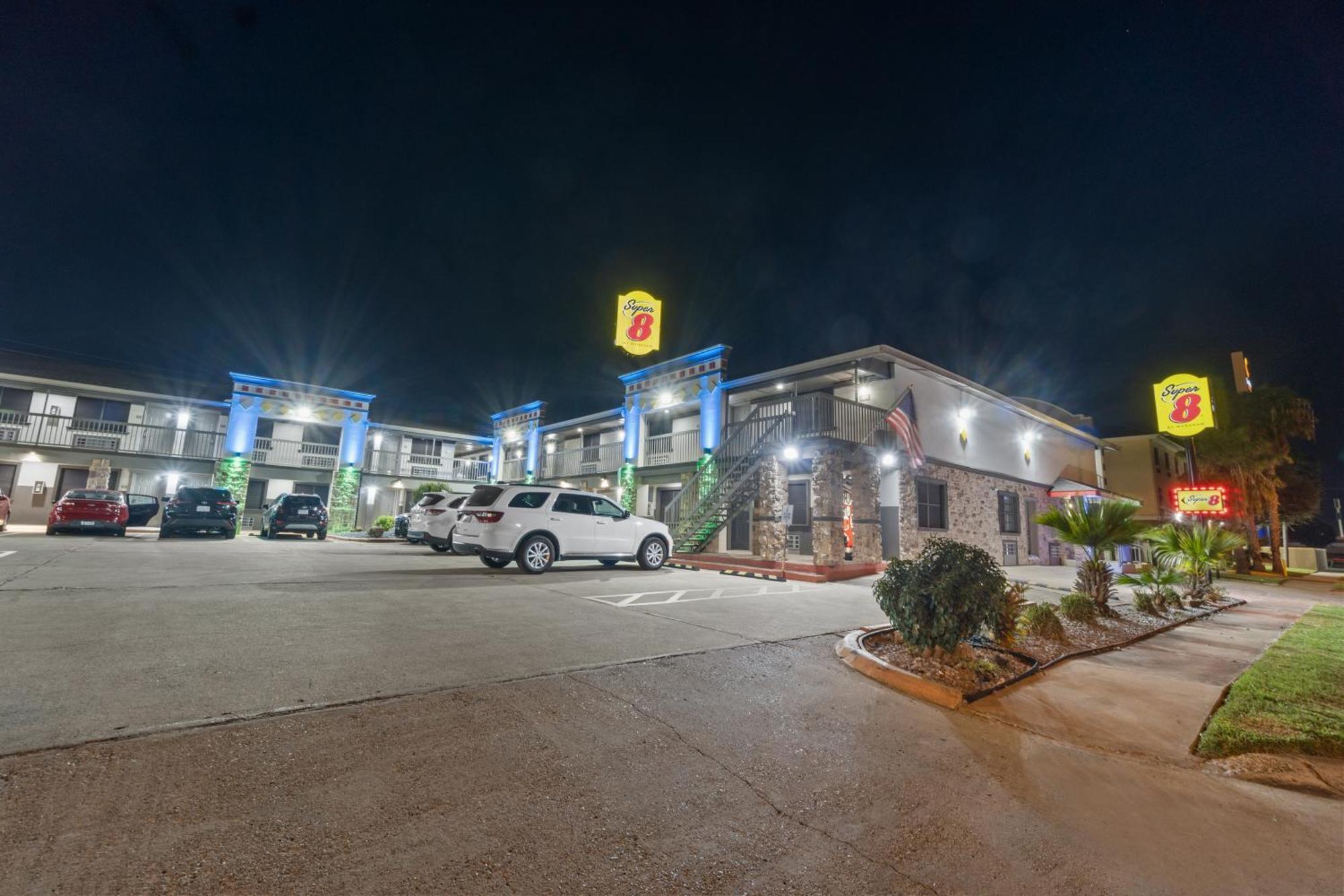 Super 8 By Wyndham Mcallen-Downtown-Airport-La Plaza Mall Motel Esterno foto